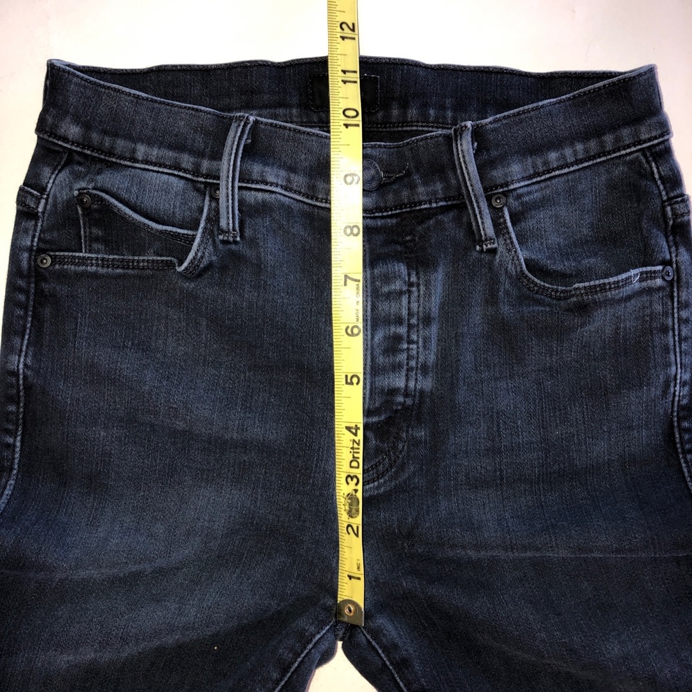 MOTHER The Stunner Crop Blackbird Wash Buttonfly Jeans (25) - Picture 7 of 17
